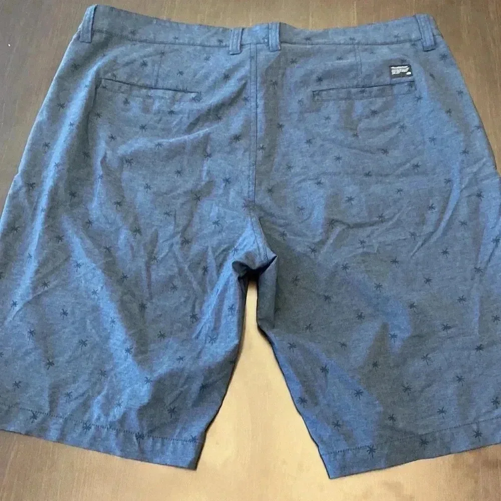 TRAVIS MATHEW MENS GOLF SHORTS‎ SIZE 40 INSEAM APPROX10.5” NAVY PALM TREE DESIGN